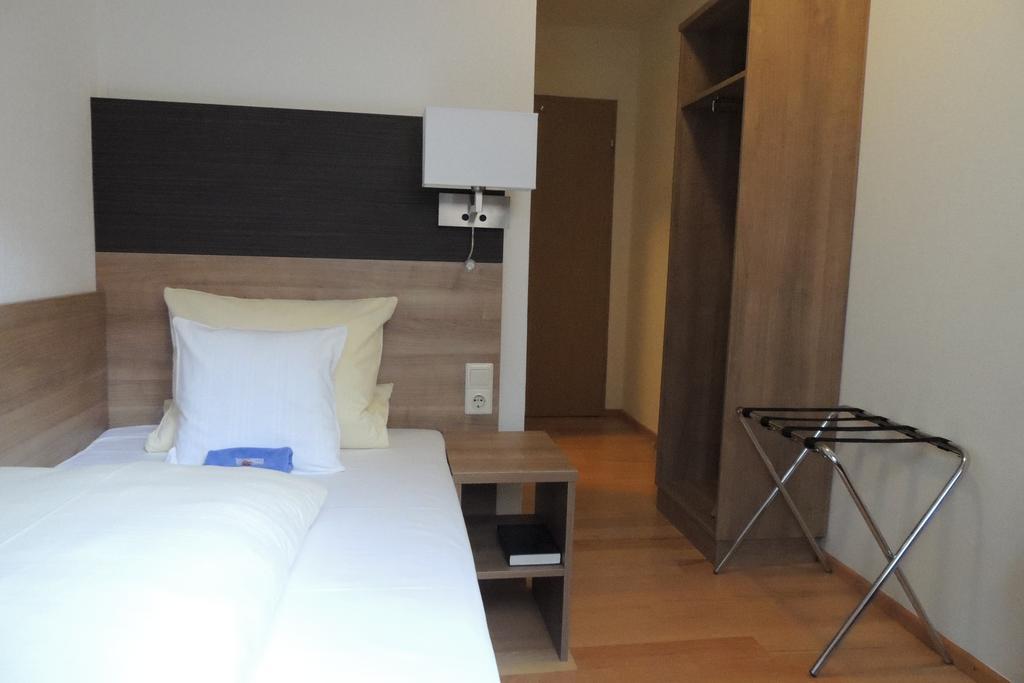 Hotel-Gasthof Neue Post Leutershausen  Номер фото
