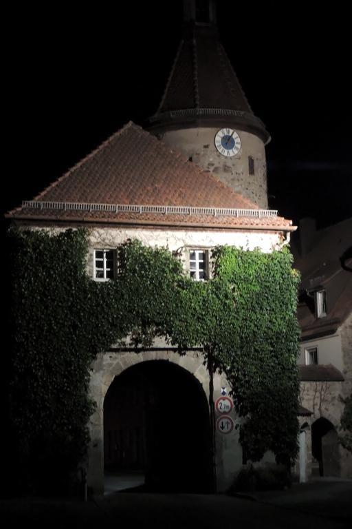 Hotel-Gasthof Neue Post Leutershausen  Екстер'єр фото
