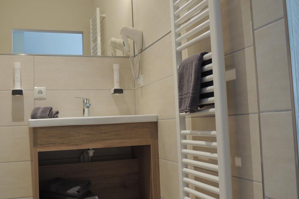 Hotel-Gasthof Neue Post Leutershausen  Екстер'єр фото