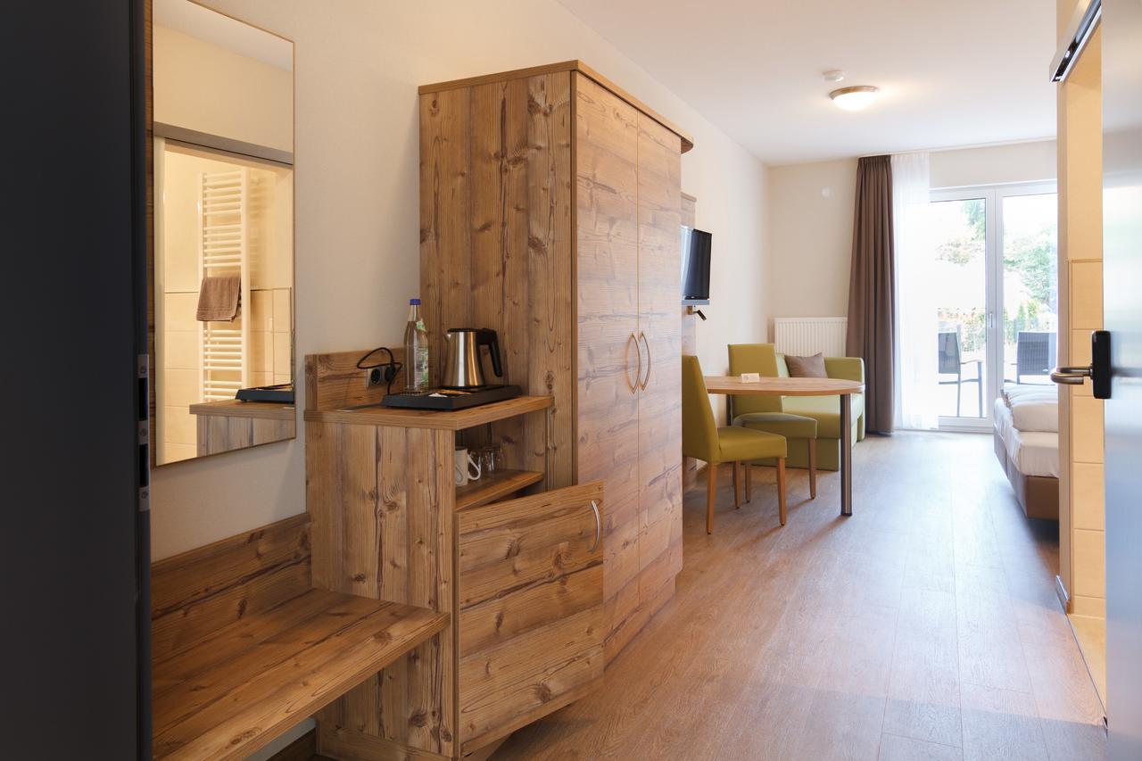 Hotel-Gasthof Neue Post Leutershausen  Екстер'єр фото