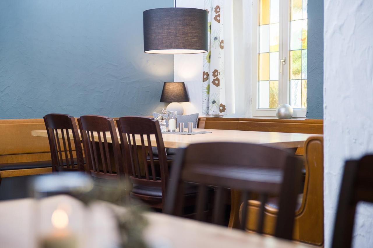 Hotel-Gasthof Neue Post Leutershausen  Екстер'єр фото