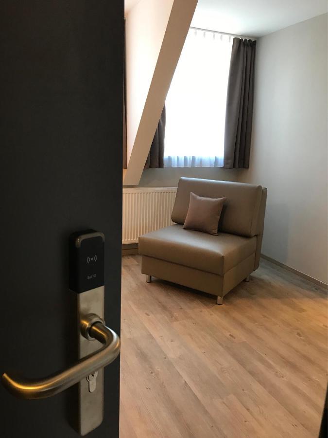 Hotel-Gasthof Neue Post Leutershausen  Екстер'єр фото